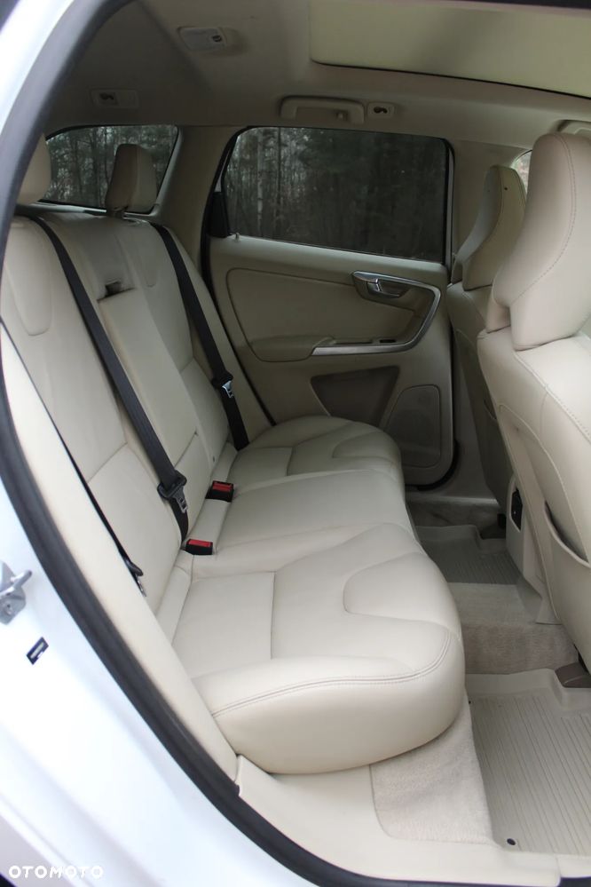 Volvo XC 60 T6 AWD Momentum - 18