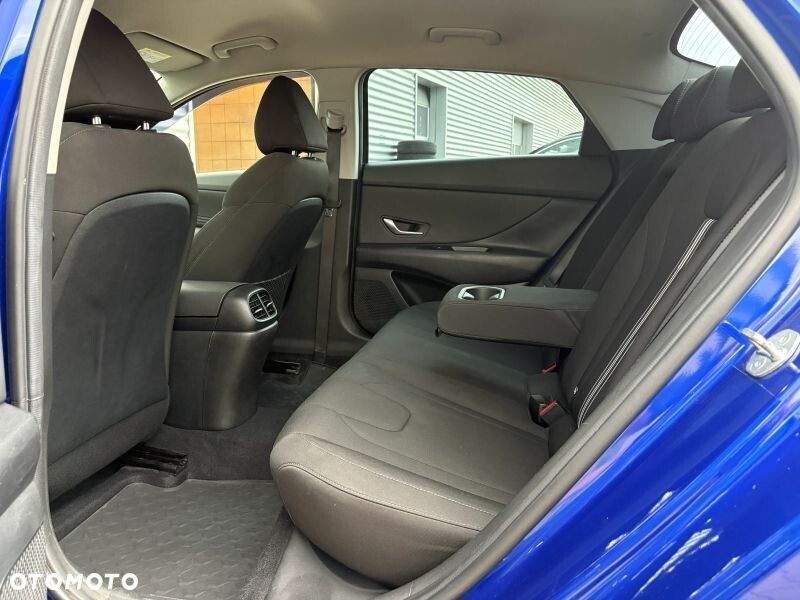 Hyundai Elantra 1.6 Smart CVT - 12