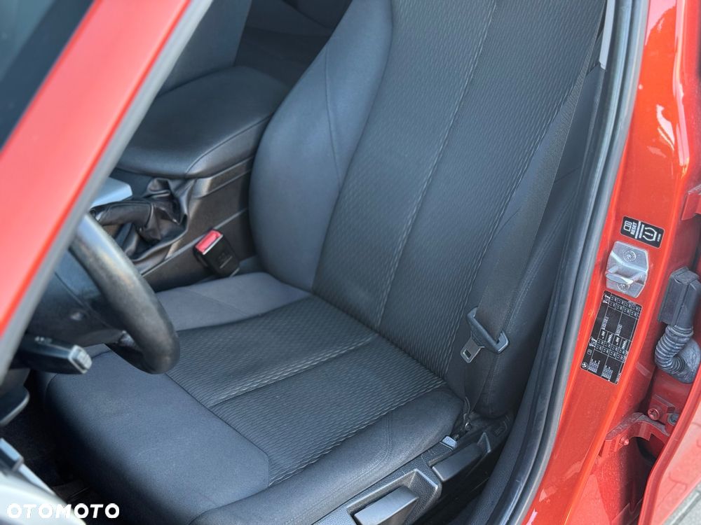BMW Seria 1 118d - 36