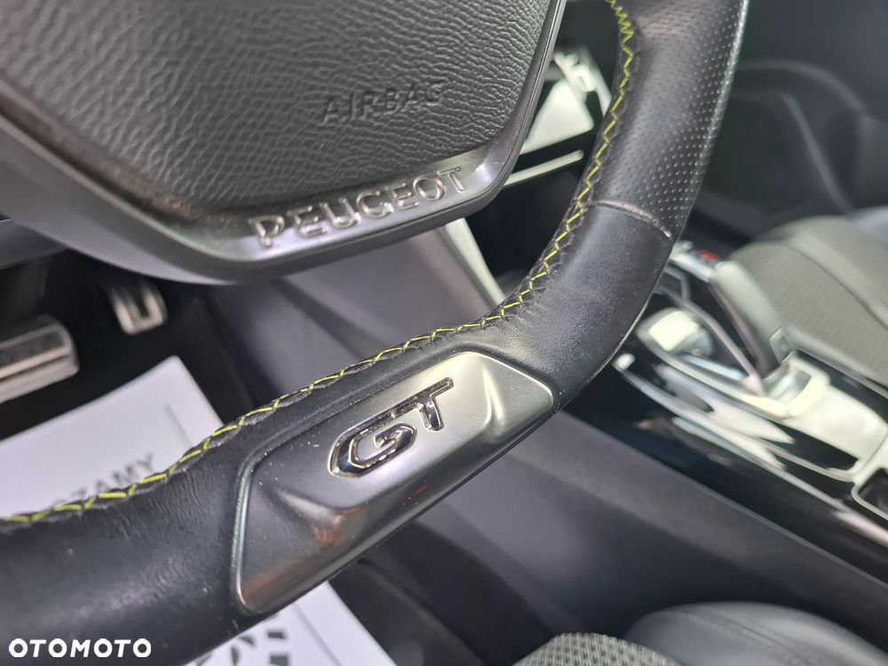 Peugeot 2008 PureTech 130 EAT8 GT - 28