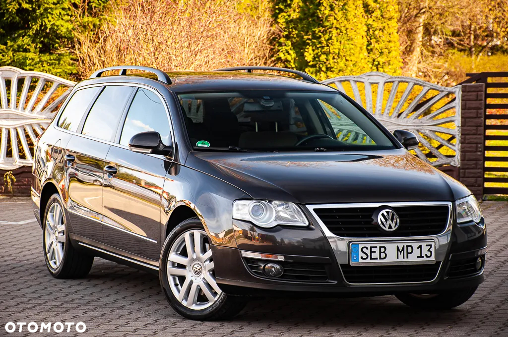 Volkswagen Passat 2.0 TDI Highline - 12