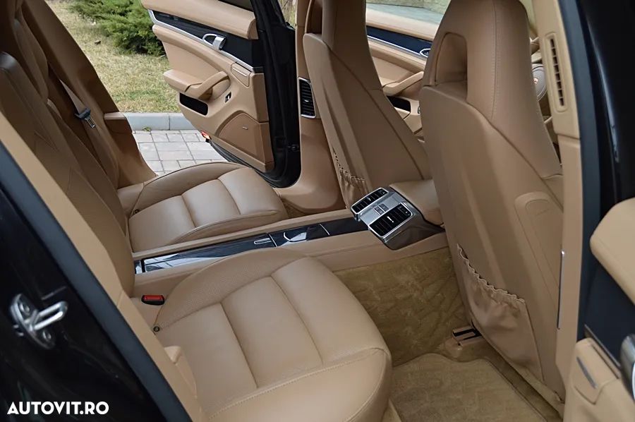 Porsche Panamera 3.0 Tiptronic S - 19