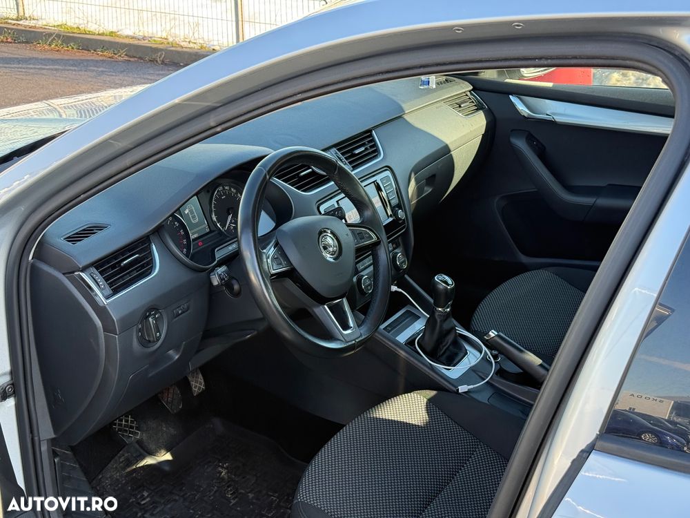 Skoda Octavia 1.6 TDI Ambition - 8