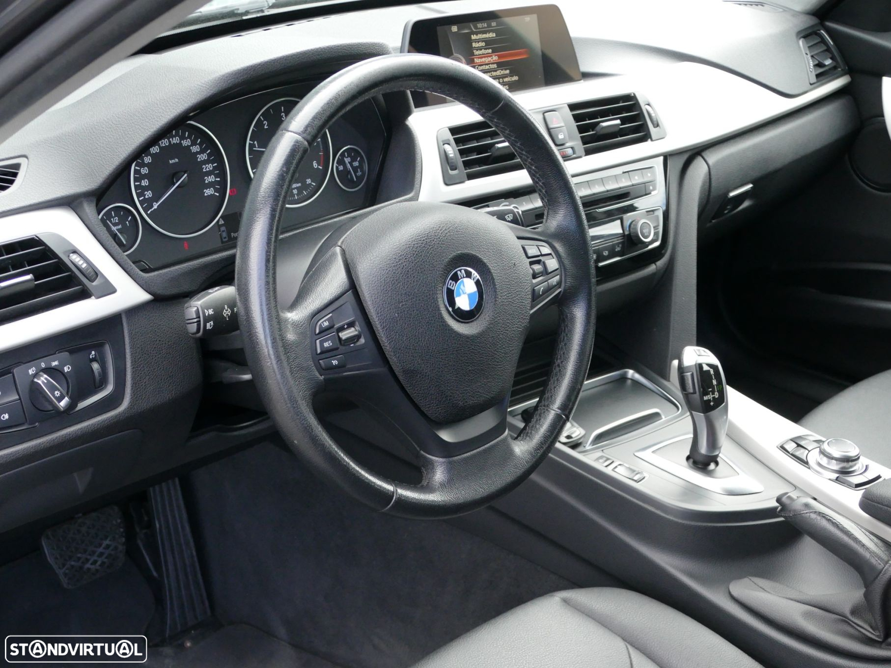 BMW 318 d Touring Aut. Modern Line - 18