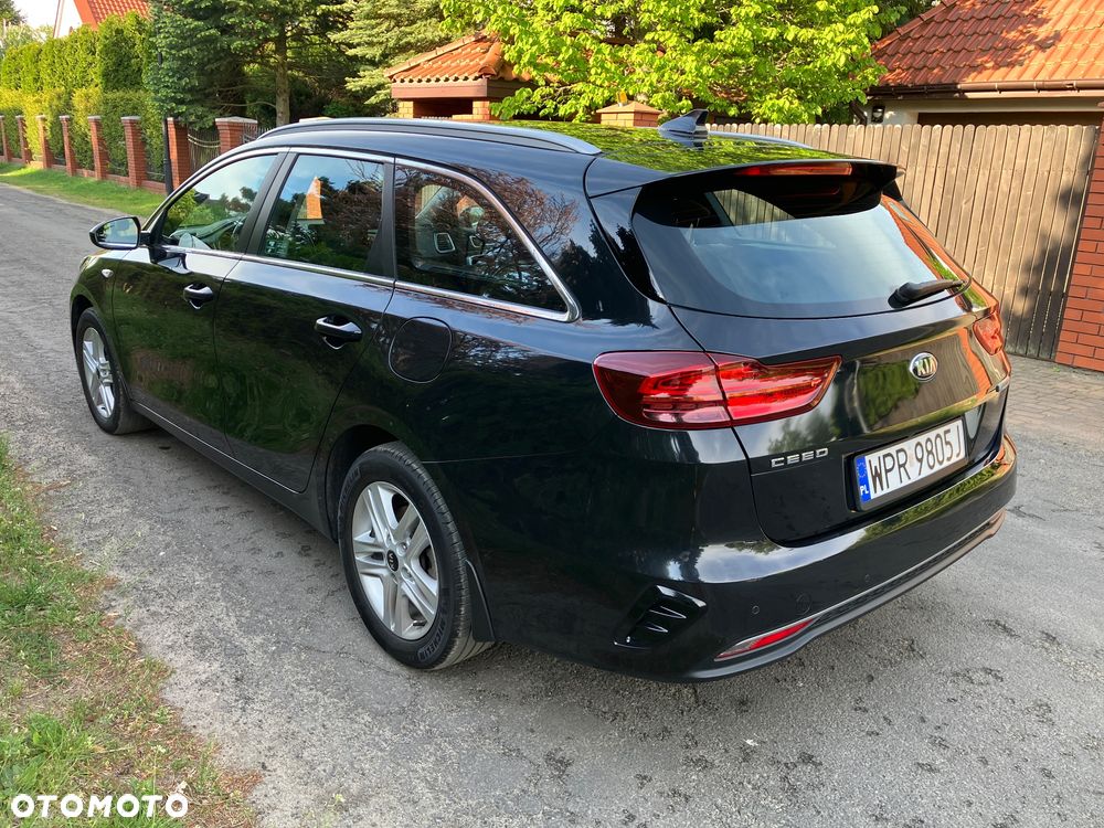 Kia Ceed 1.6 CRDi mHEV Business Line - 4