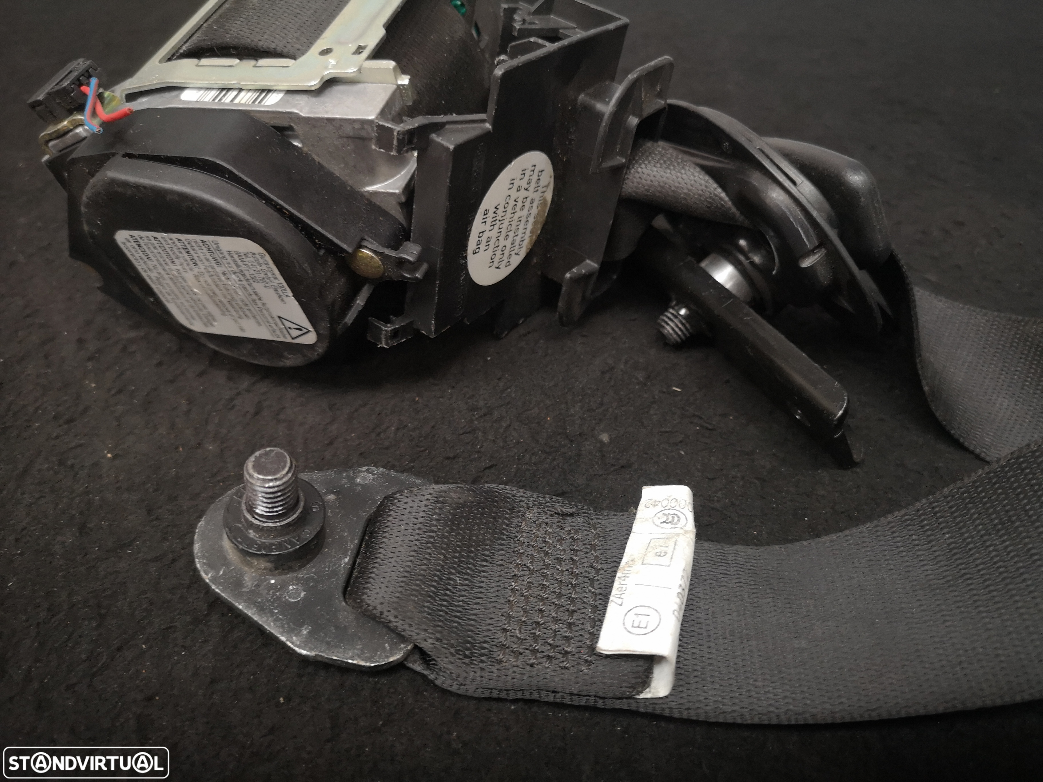 Cinto de Segurança frente direita  BMW7 E65 E66 2002-2008 (3x no estoque) - 2