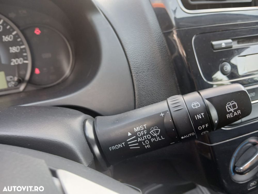 Mitsubishi Space Star 1.2 2WD MT Inform - 11