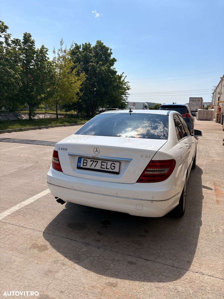 Mercedes-Benz C - 9