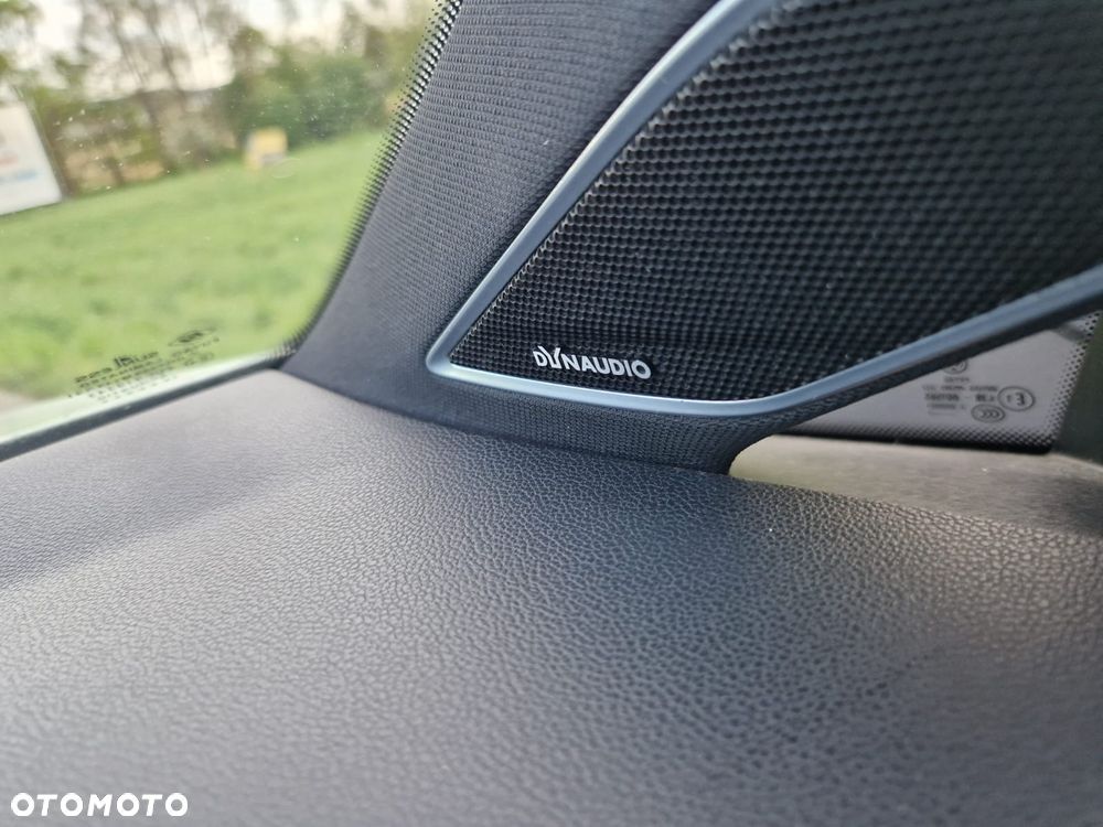 Volkswagen Golf - 28