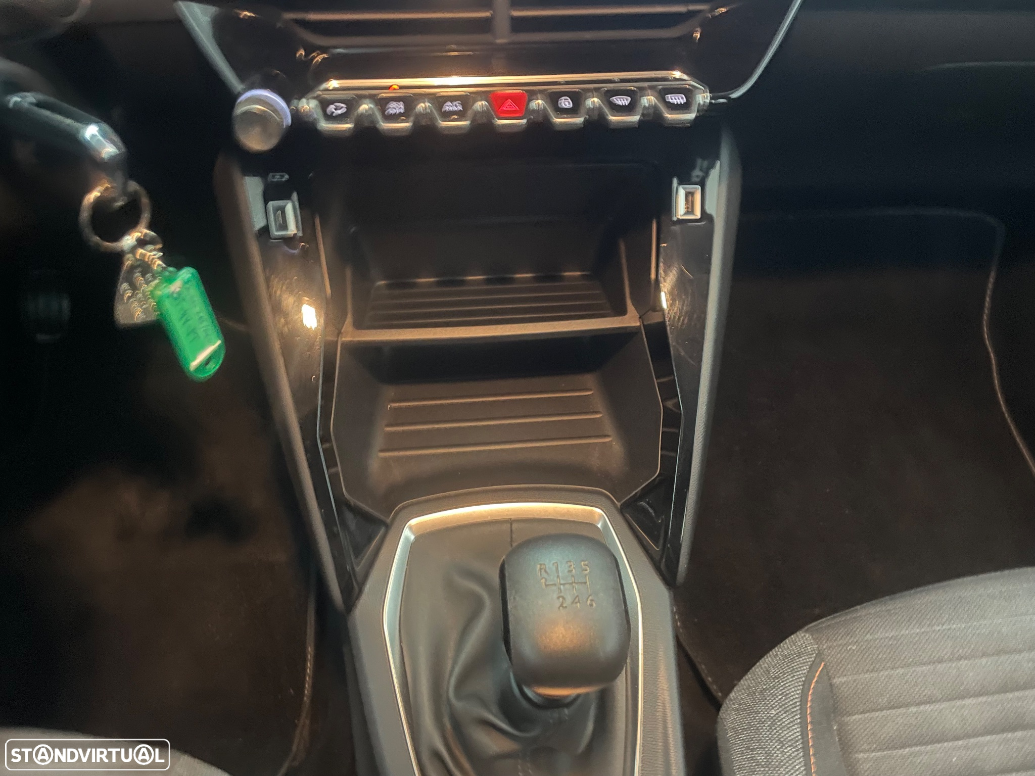 Peugeot 208 PureTech 100 Active - 21