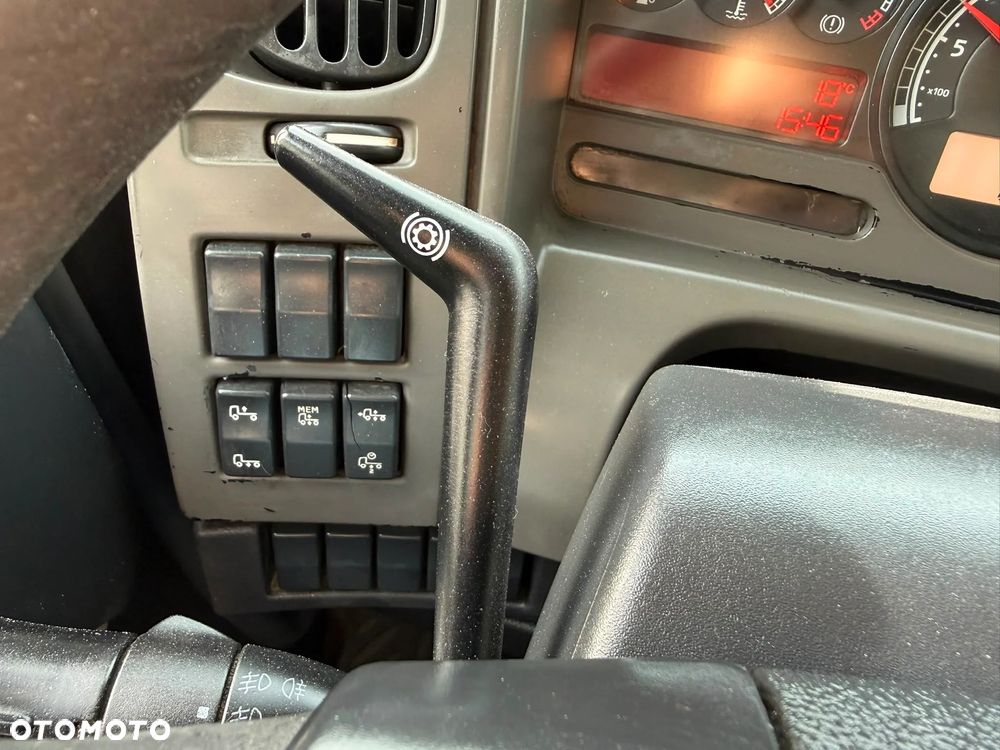 Renault Premium - 13