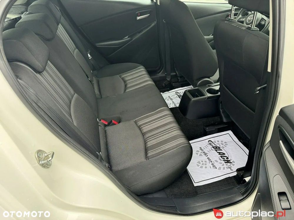 Mazda 2 - 13