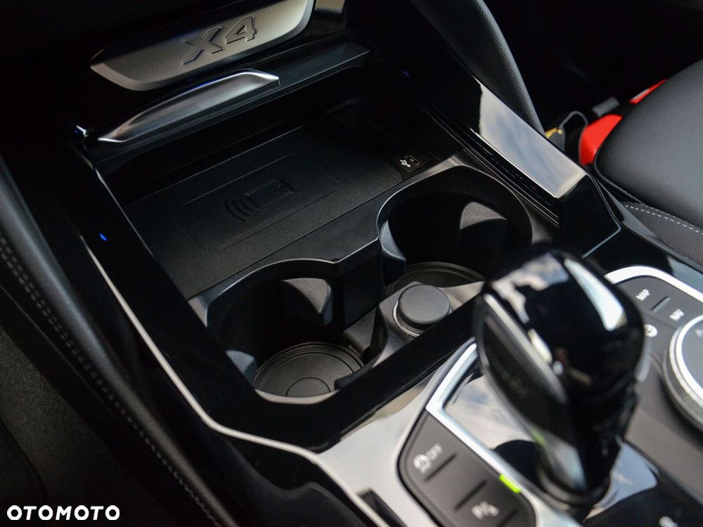 BMW X4 - 26