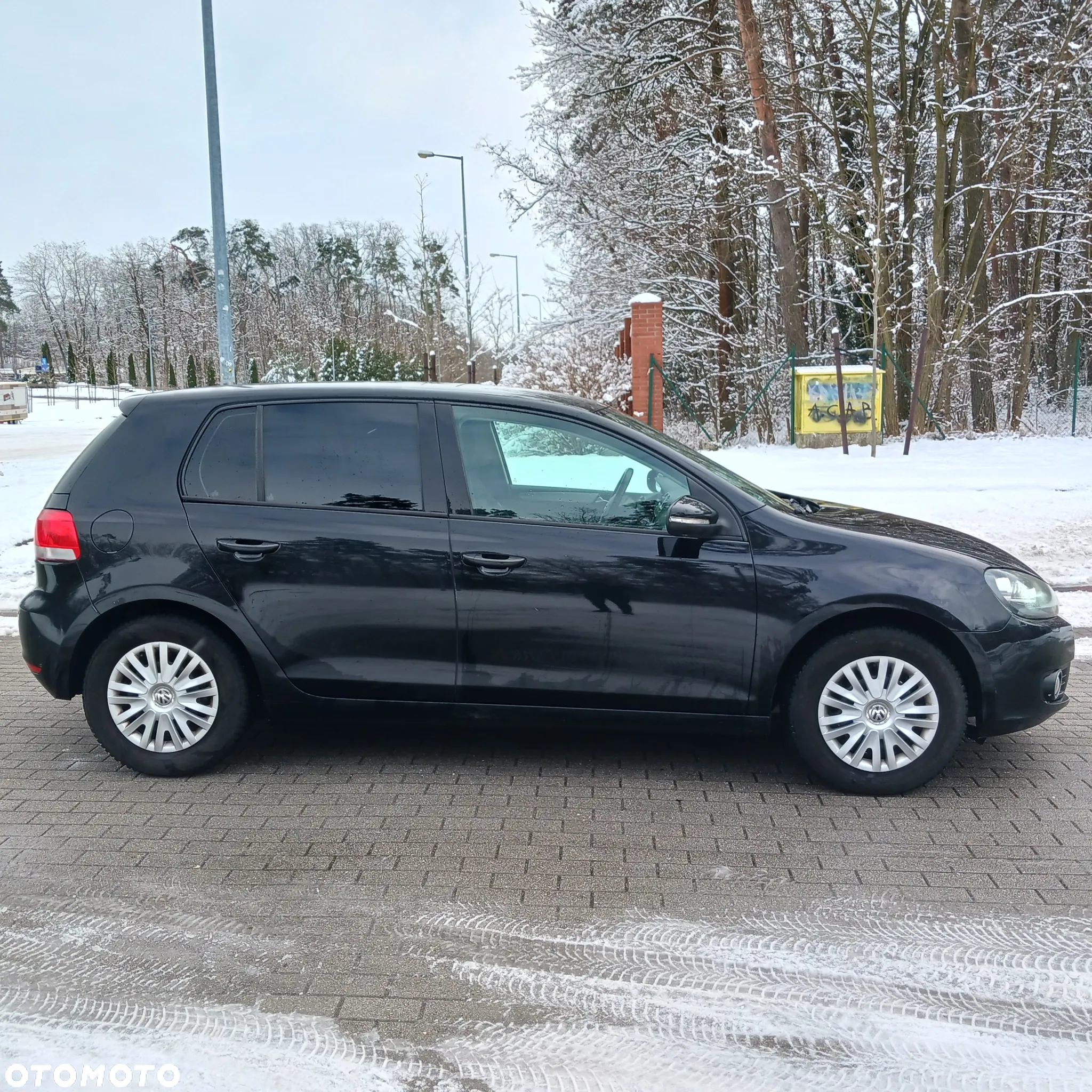 Volkswagen Golf - 6