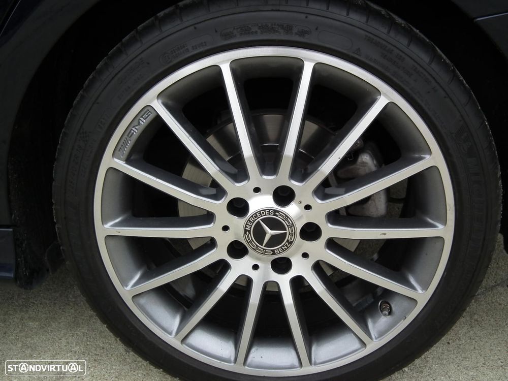 Mercedes-Benz CLA 200 d Shooting Brake AMG Line Aut. - 16