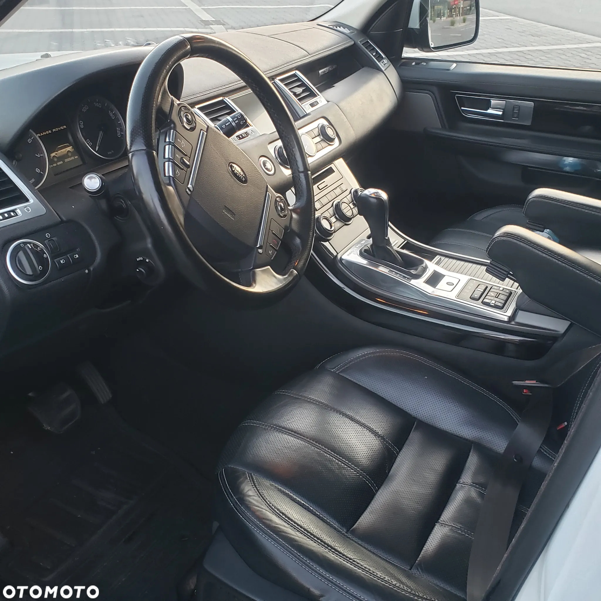 Land Rover Range Rover Sport - 8
