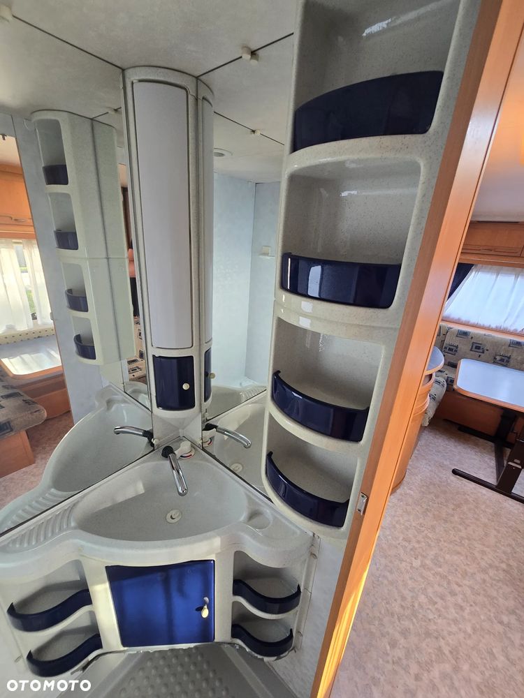 Adria UNICA B502 UK - 17