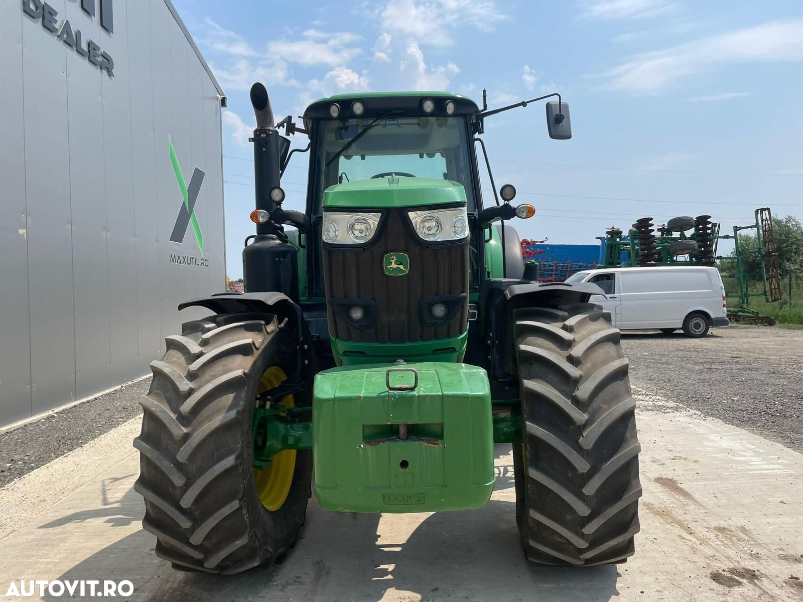 John Deere 6195 M Tractor - 2