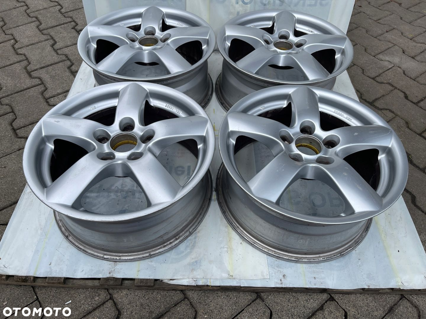 Felgi Renault Nissan 16" 7J ET42 173 - 4