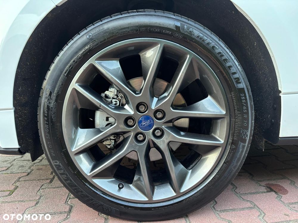Ford Edge 2.0 TDCi 4x4 ST-LINE - 36