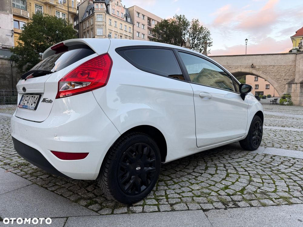 Ford Fiesta - 15