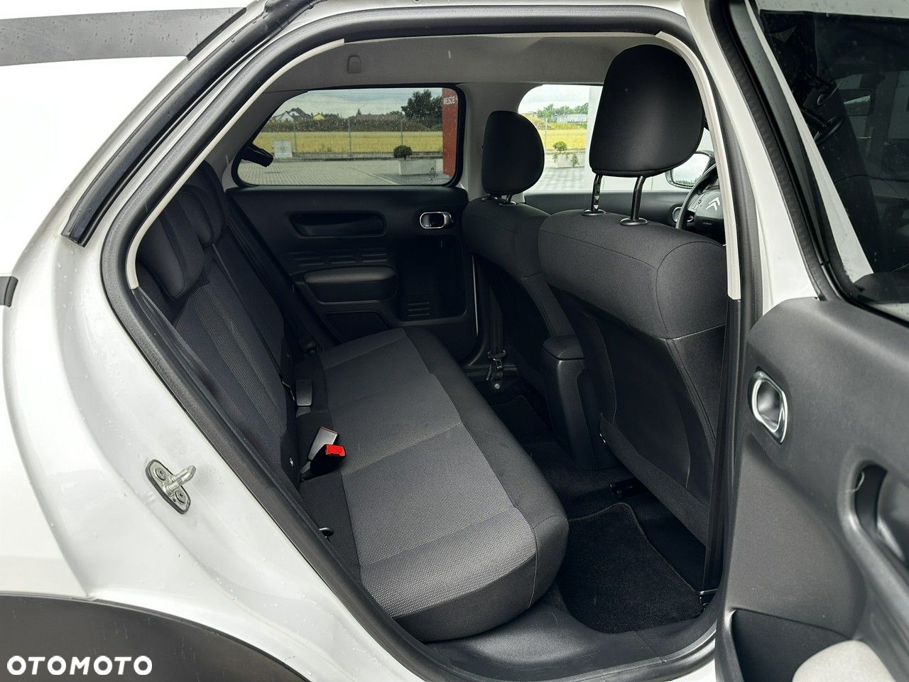Citroën C4 Cactus 1.2 PureTech Feel S&S - 13