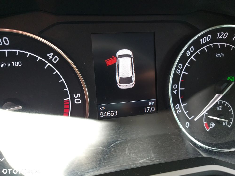 Skoda Superb 2.0 TDI Style DSG - 9