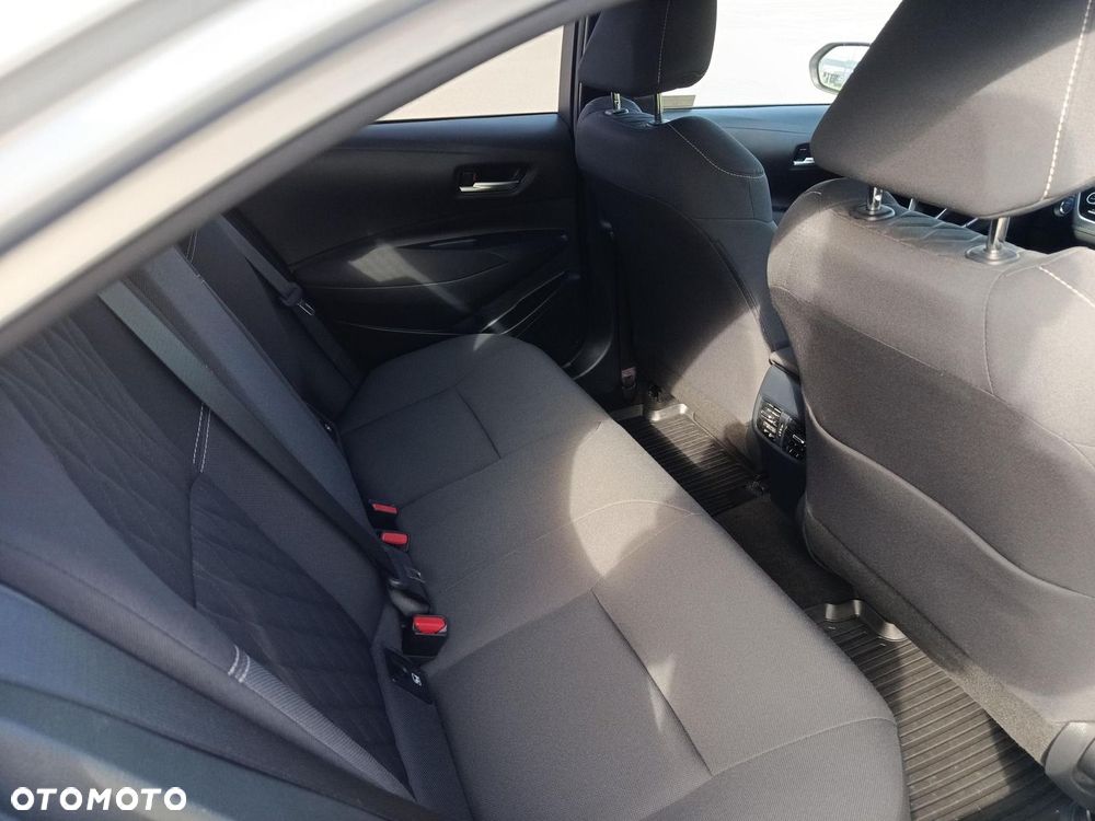 Toyota Corolla 1.8 Hybrid Comfort - 10