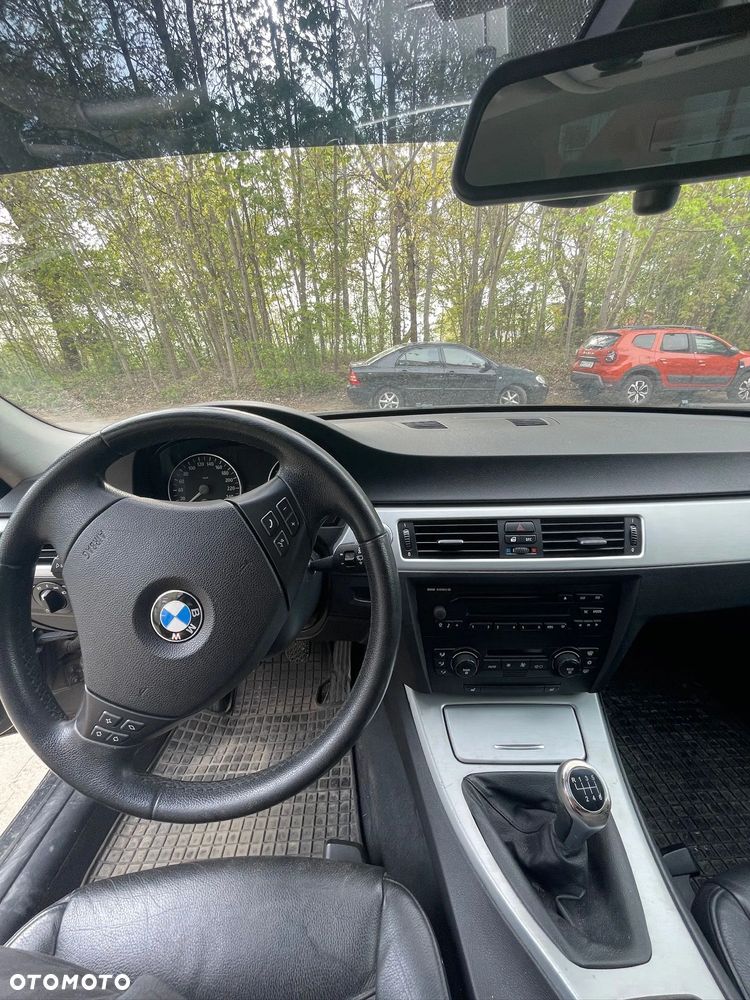 BMW Seria 3 325i - 8