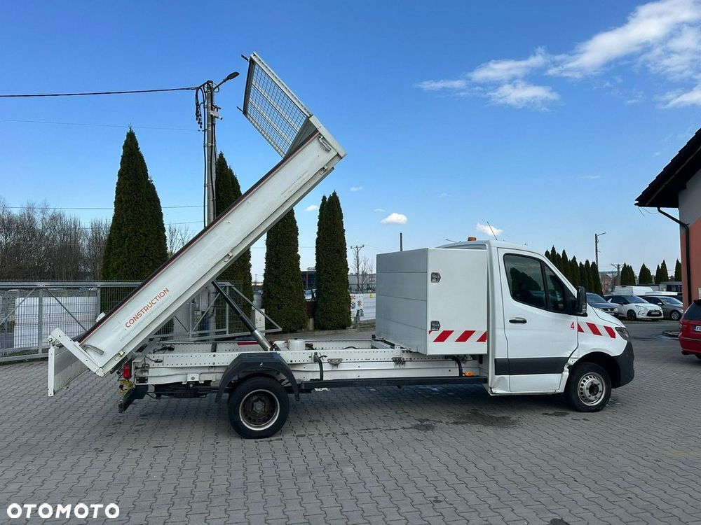 Mercedes-Benz Sprinter - 11