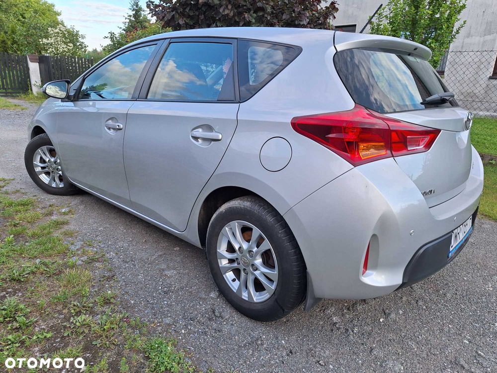 Toyota Auris - 4
