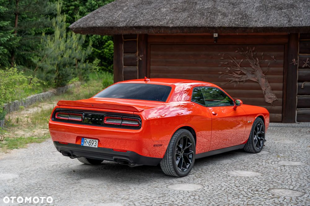 Dodge Challenger 5.7 R/T - 5