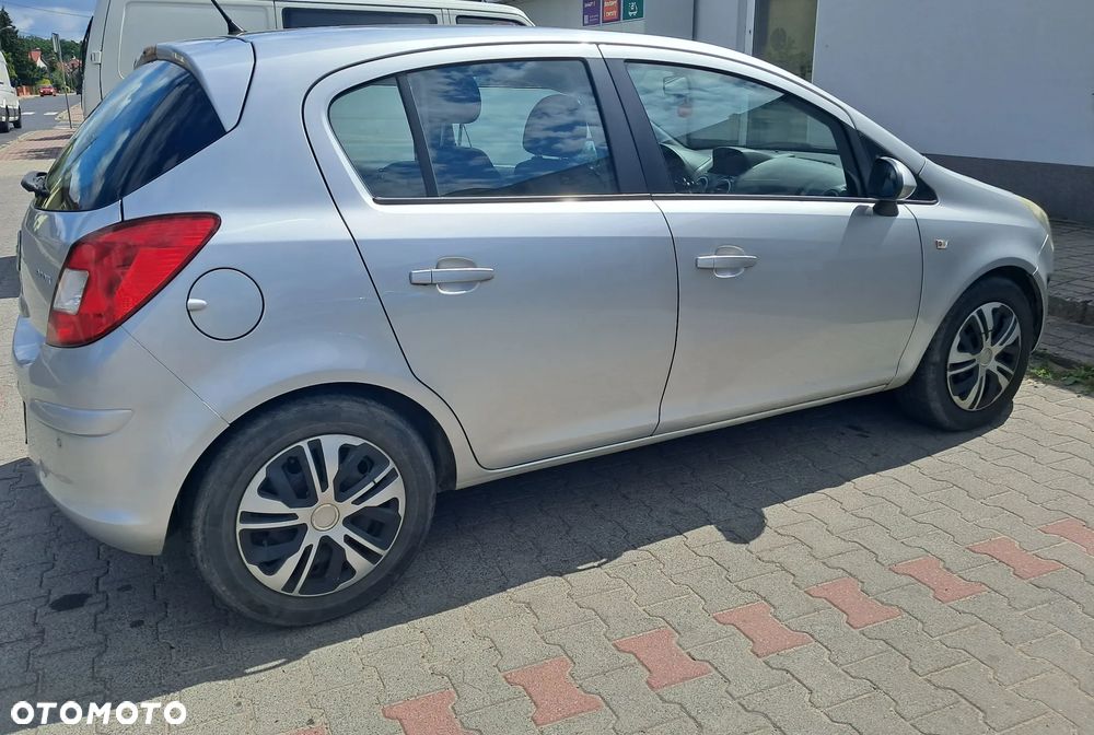 Opel Corsa 1.3 CDTI DPF EcoFLEX Start-Stop Edition - 1