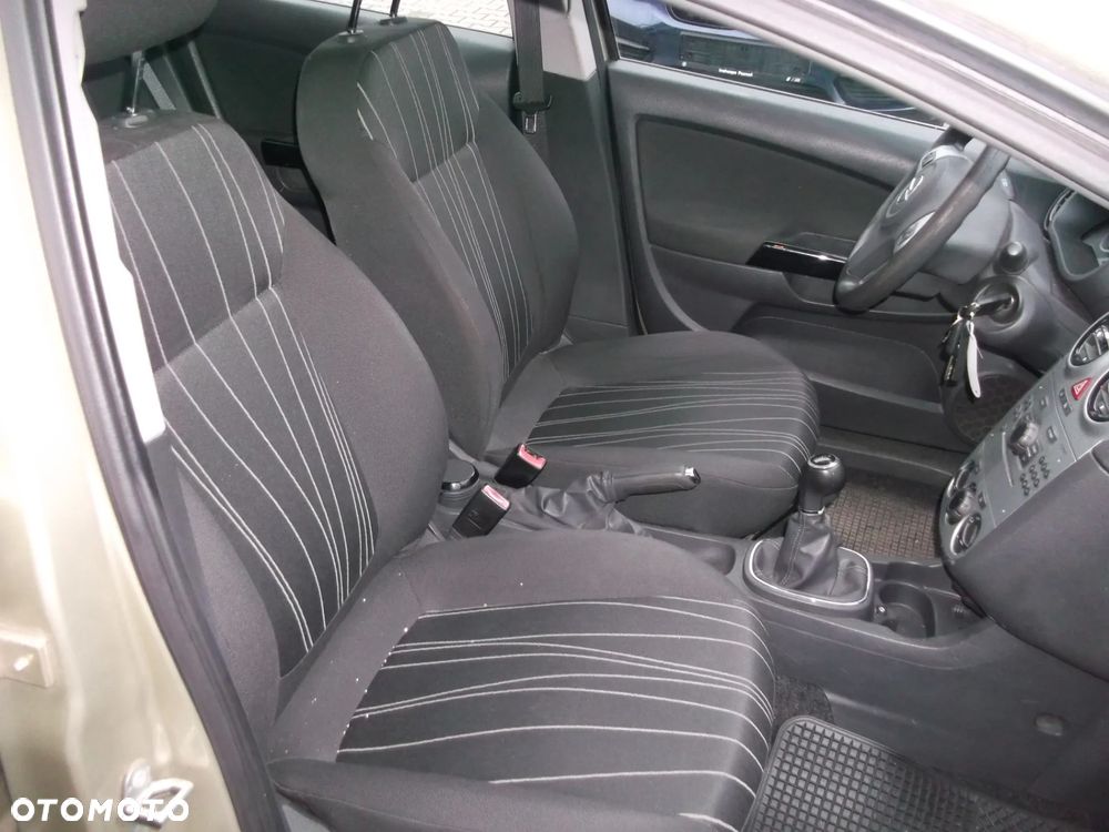 Opel Corsa 1.2 16V Enjoy - 4