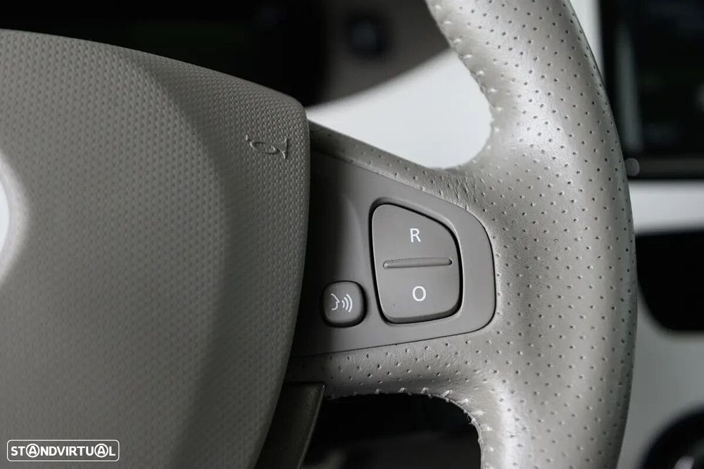 Renault Zoe (c/ Bateria) 41 kwh Intens - 26
