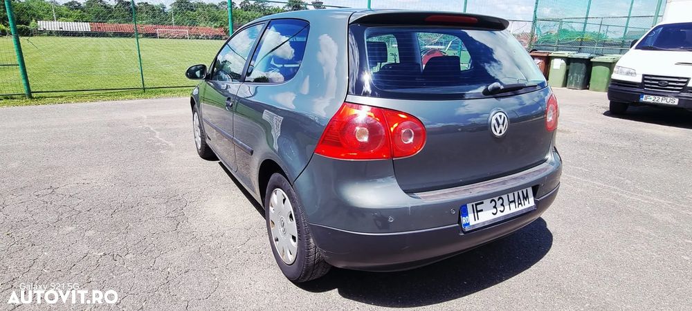 Volkswagen Golf - 5