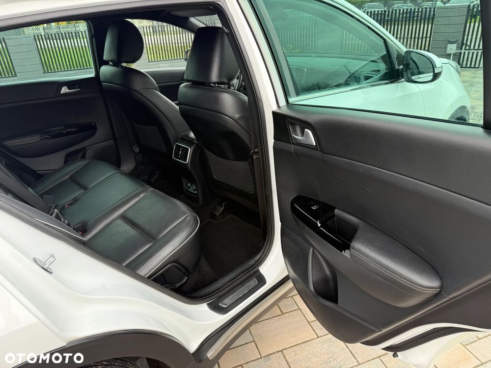 Kia Sportage 1.6 T-GDI AWD GT Line - 24