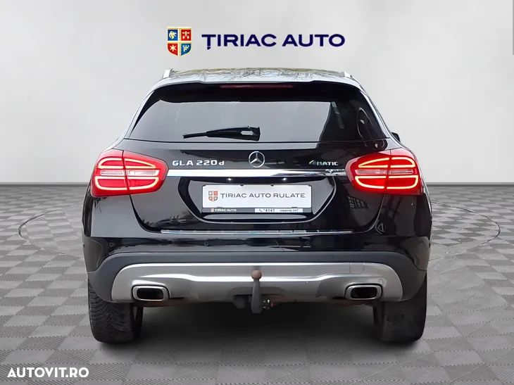 Mercedes-Benz GLA 220 d 4Matic 7G-DCT - 5