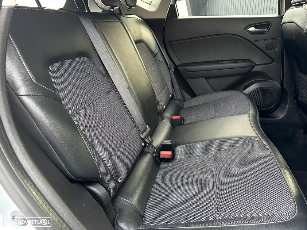 Renault Captur - 24