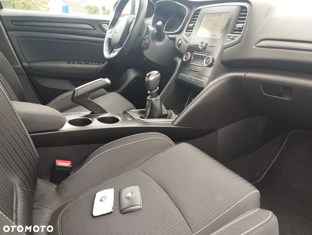 Renault Megane 1.5 Blue dCi Intens - 12