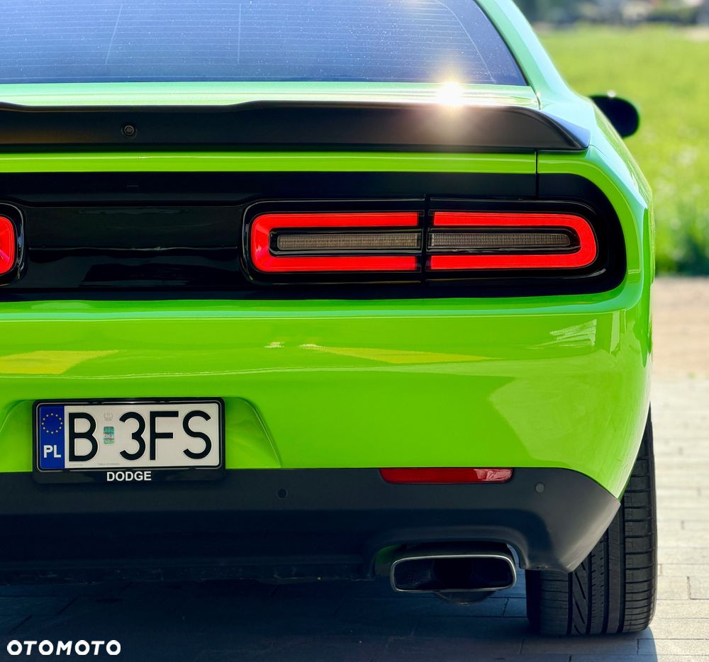 Dodge Challenger 5.7 R/T - 12