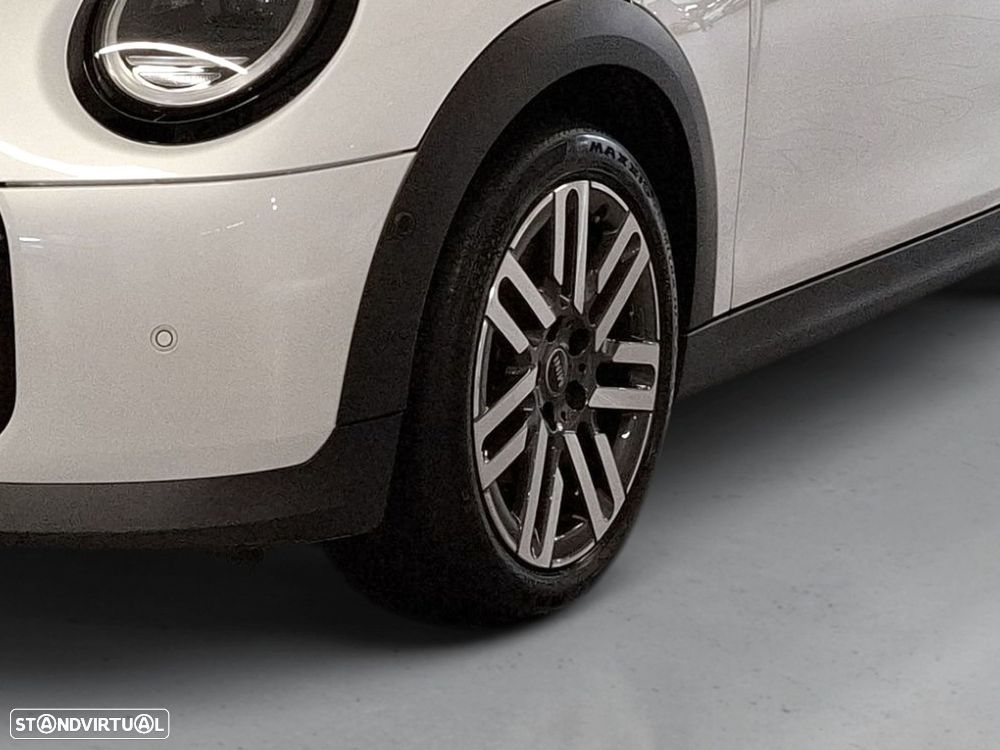 MINI 5 Portas Cooper Auto - 4