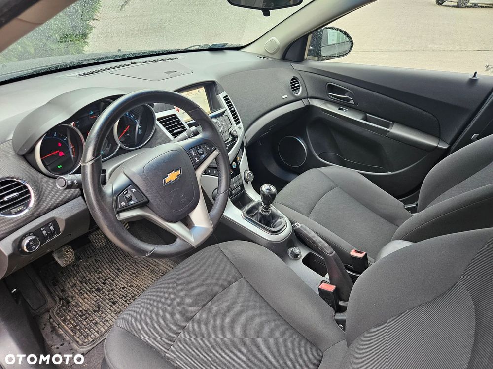 Chevrolet Cruze 1.6 LT+ - 10