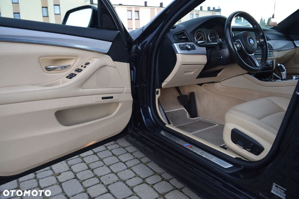 BMW Seria 5 535i Sport-Aut - 16