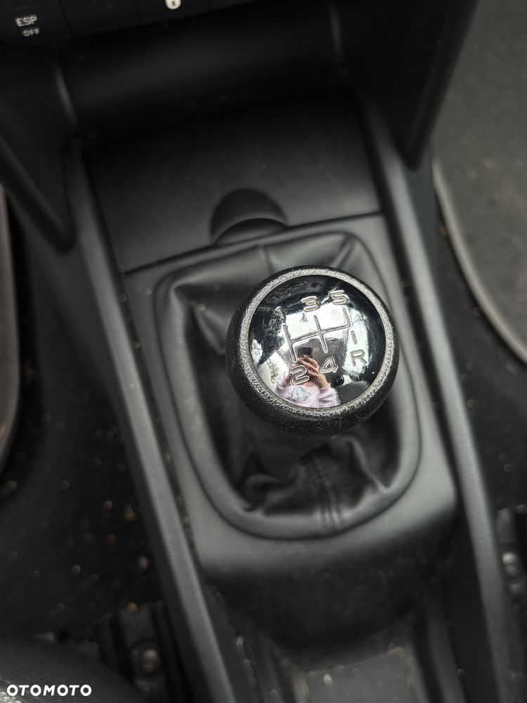 Peugeot 207 1.4 16V Trendy - 11