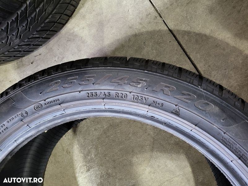 255/45/20 Pirelli 4br - 8