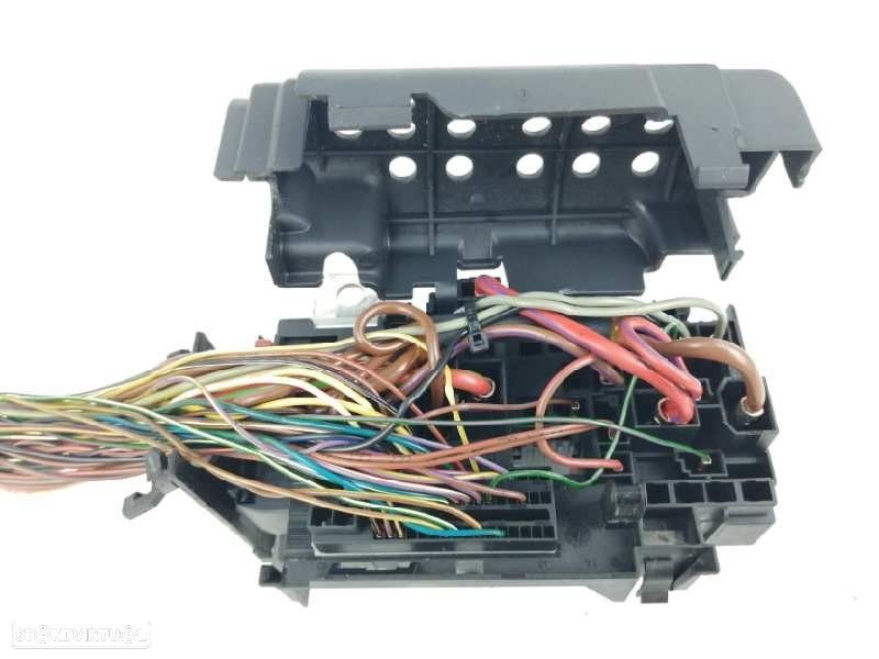 CAIXA RELÉS / FUSÍVEIS OPEL CORSA D 2008 - 2