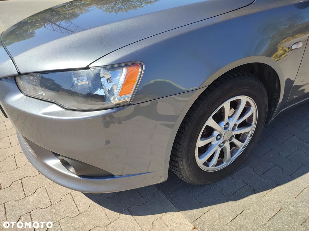 Mitsubishi Lancer 1.8 Intense - 11