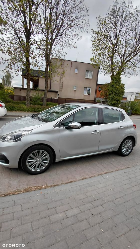 Peugeot 208 1.2 PureTech Allure - 3