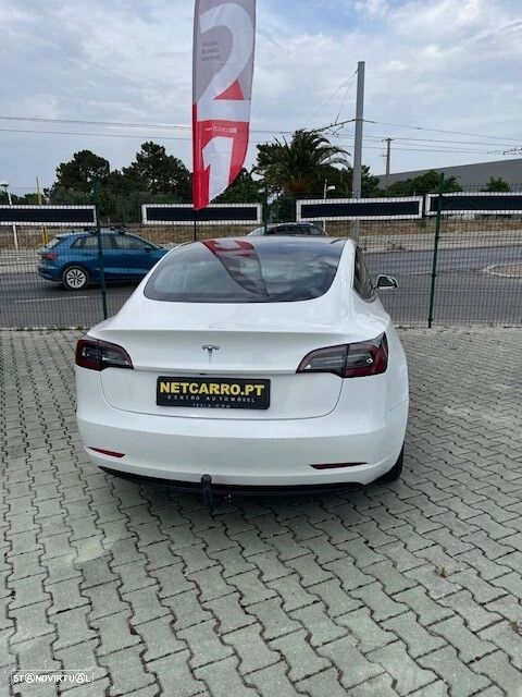 Tesla Model 3 Long-Range RWD - 4